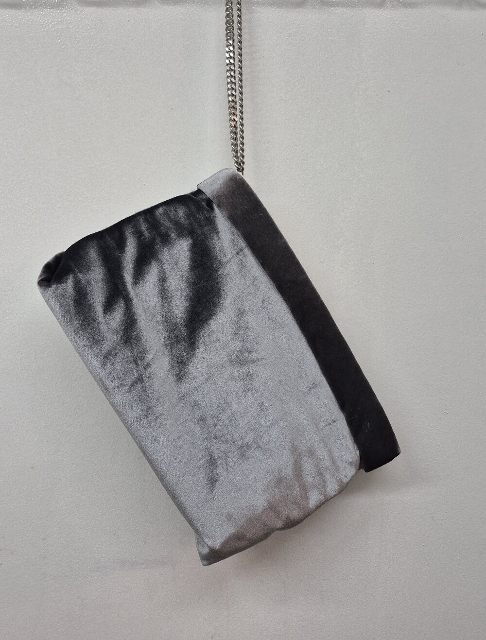 🌼5/$20 Zara grey velvet clutch bag with a silver chain wrist strap